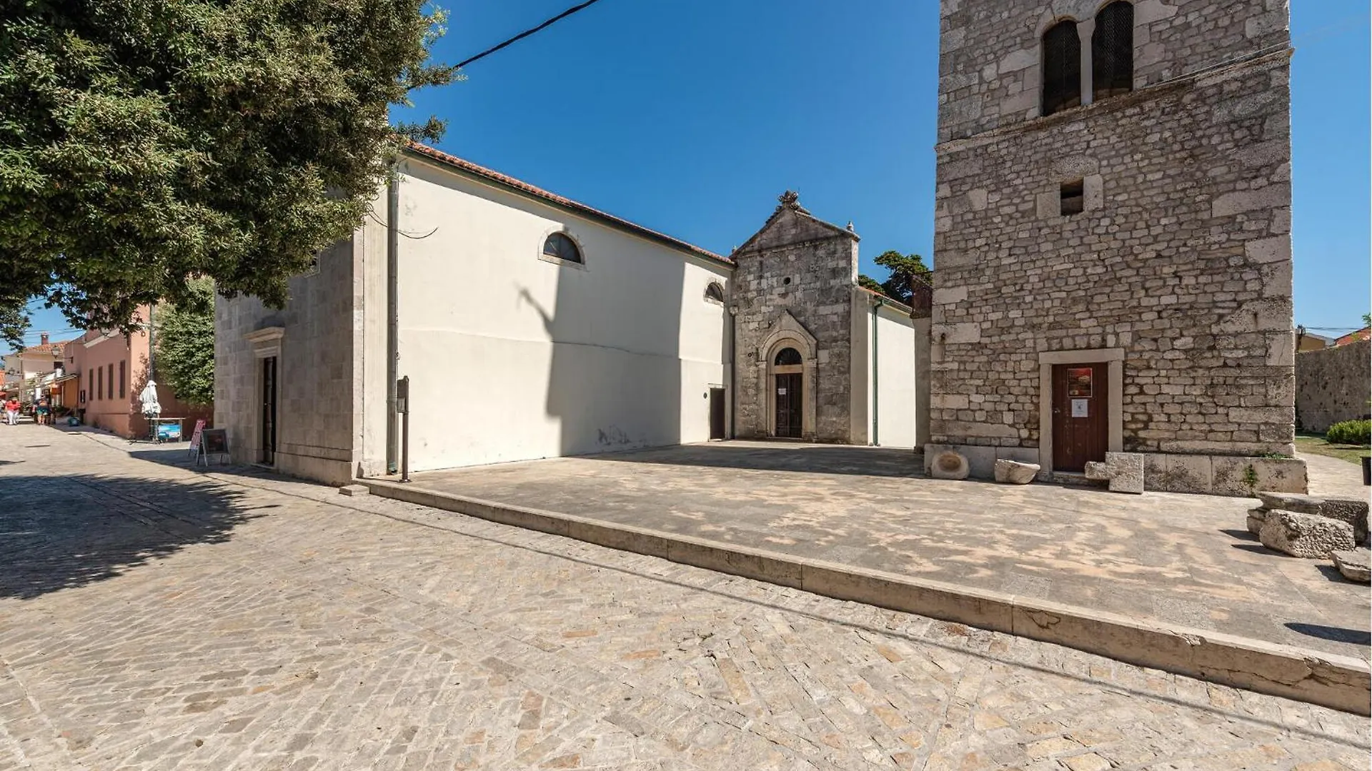 Pet Friendly Home In Nin With Kitchen 0*,